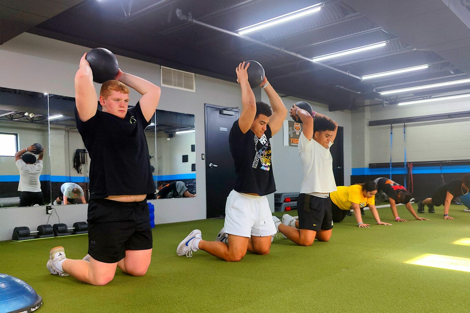 People training together at Pure Edge Performance Training